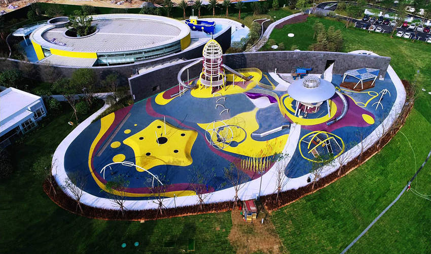 如何通過選擇大型室外游樂設(shè)備來增加經(jīng)營(yíng)收入