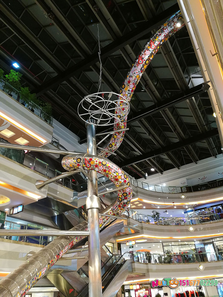 不銹鋼組合滑梯有哪些種類？每一種都有不同優(yōu)勢