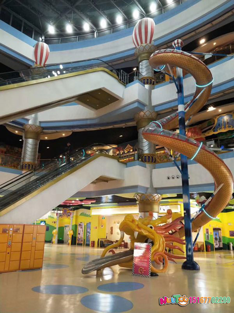 不銹鋼滑梯為何能這么受大家歡迎？因為它有很多優(yōu)點