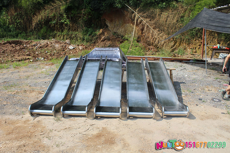 不銹鋼滑梯的好壞怎么判斷？ 標(biāo)準(zhǔn)有這樣