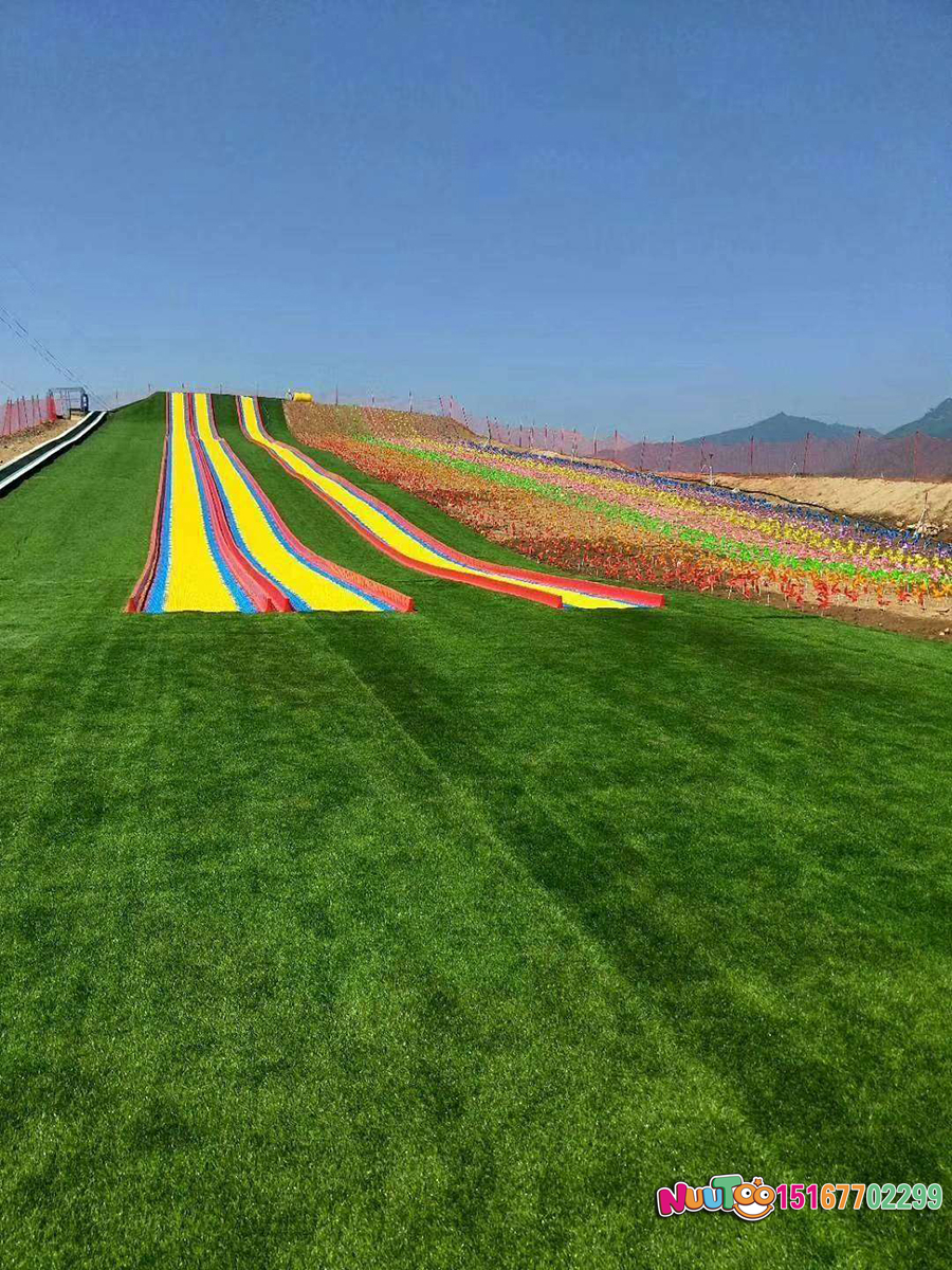 來常州彩虹草坪滑道，抓住商機財源滾滾