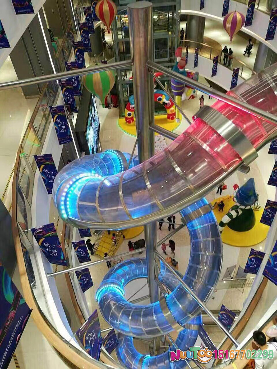 全長(zhǎng)178米下滑時(shí)速最快可以達(dá)到24kmh的滑梯，你敢試一試嗎？