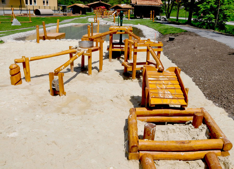 游樂沙池設(shè)備應(yīng)該如何清潔？