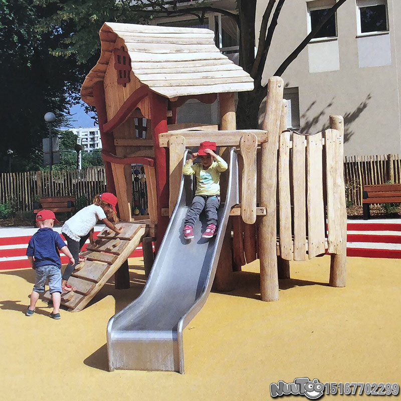 幼兒組合滑梯比傳統(tǒng)滑梯有哪些優(yōu)勢？