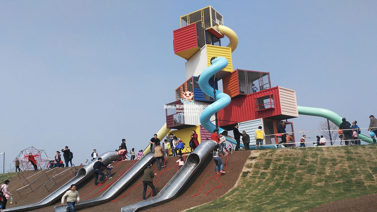 揚(yáng)州紅山體育公園無動力非標(biāo)游樂項(xiàng)目工程案例