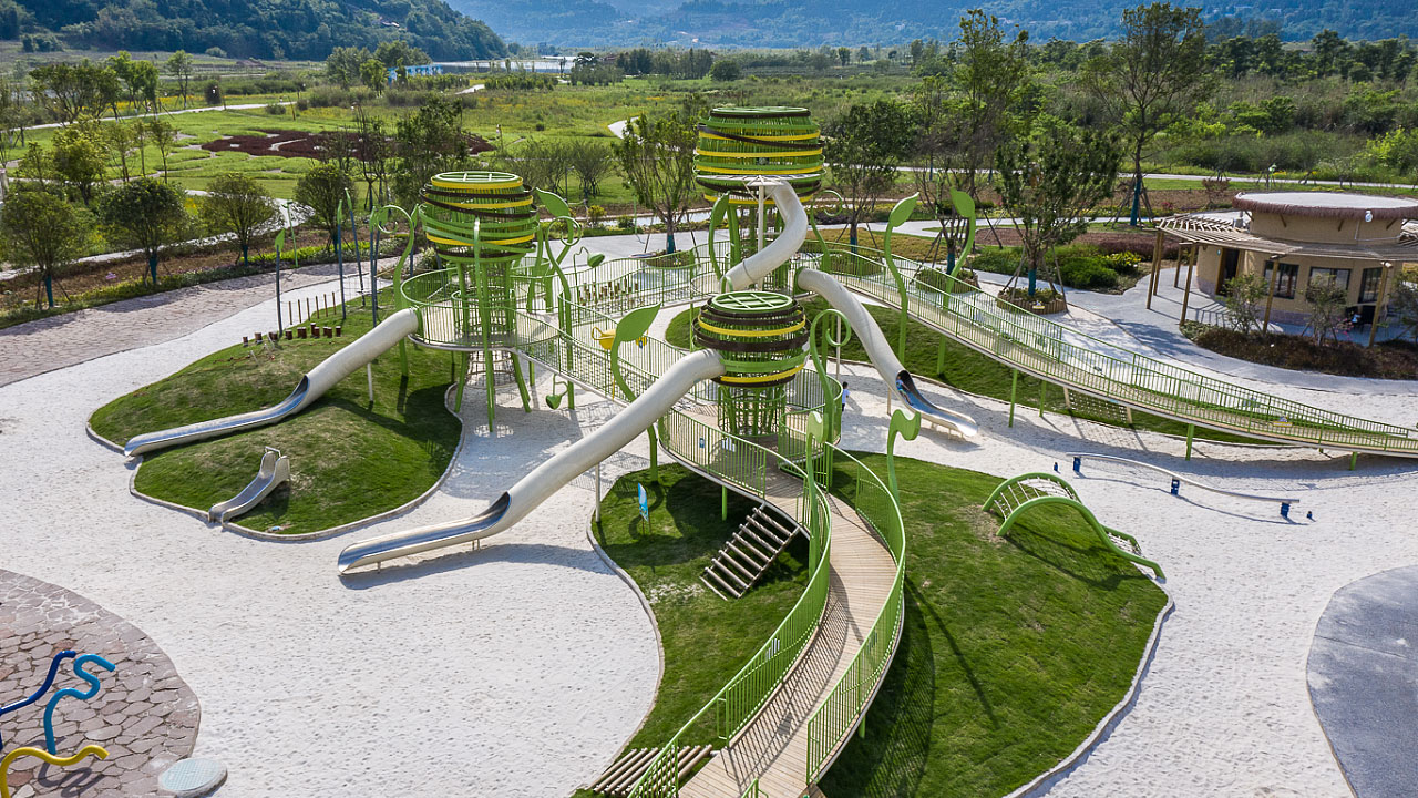 不銹鋼滑梯怎么定制？多少錢一套？